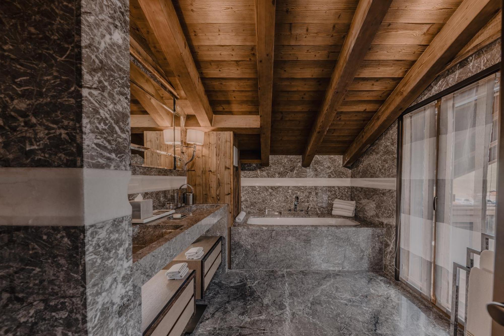 Ultima Hotel Gstaad Luaran gambar